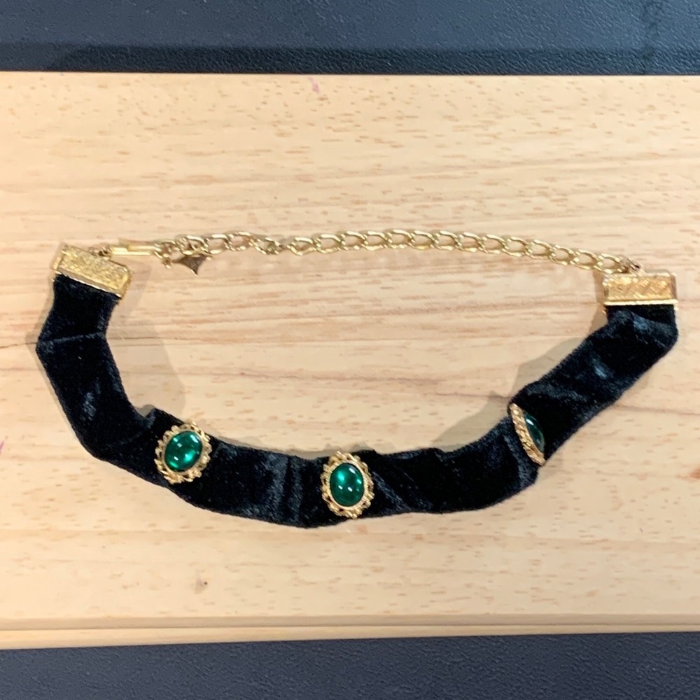 Art Choker Necklace Women OS Black Velvet Green Faux Emerald Victorian Revival